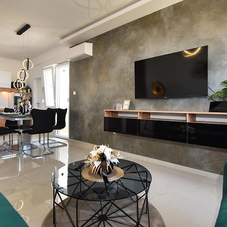 Apartman Nella With Sea Wiew ซาดาร์ ภายนอก รูปภาพ
