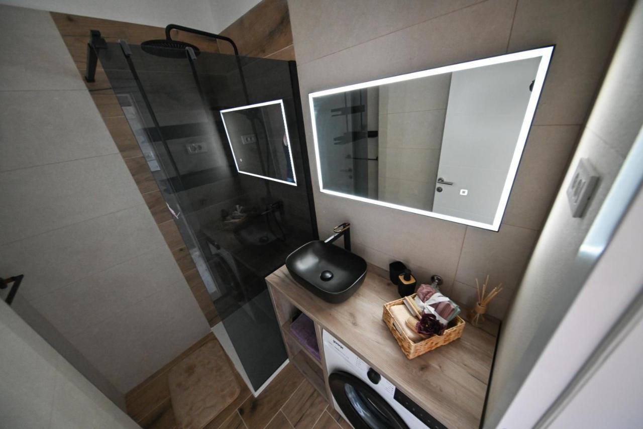 Apartman Nella With Sea Wiew ซาดาร์ ภายนอก รูปภาพ